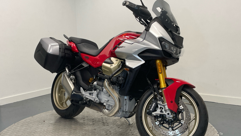Moto Guzzi V100 Mandello S E5+ (25MY)